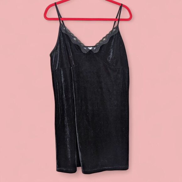 Secret Treasures Women's 2X Black Velour Lace Detail Slip Dress Nightgown - Picture 1 of 6